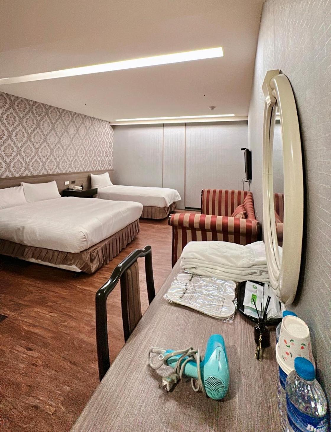 Crystal City Hotel Чжунли Экстерьер фото
